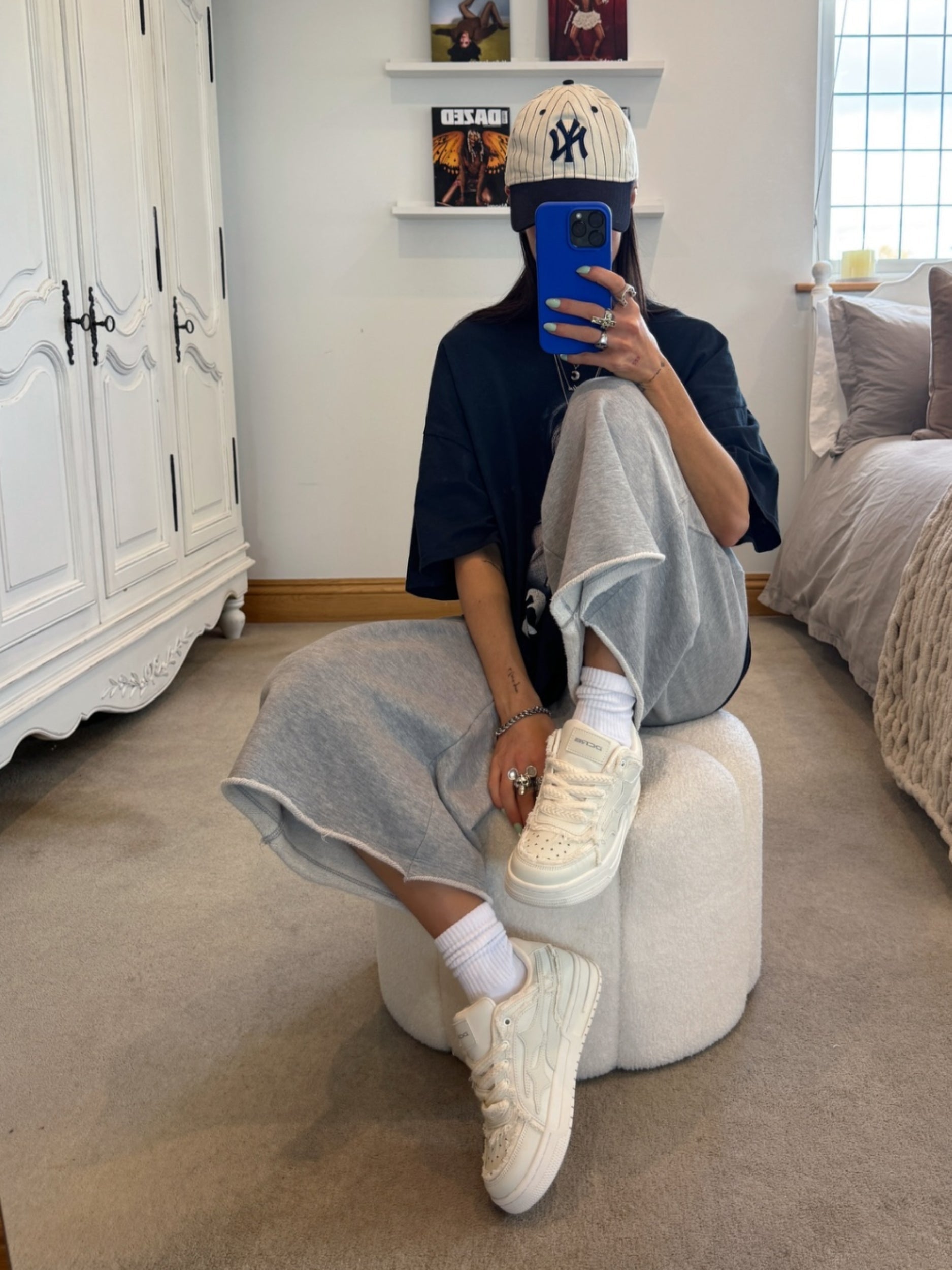 DCRB Broken Creme Sneakers