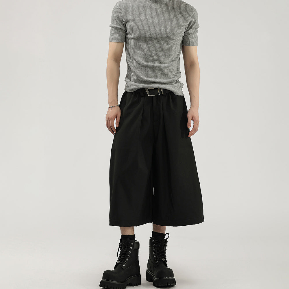 Pleated Baggy Shorts
