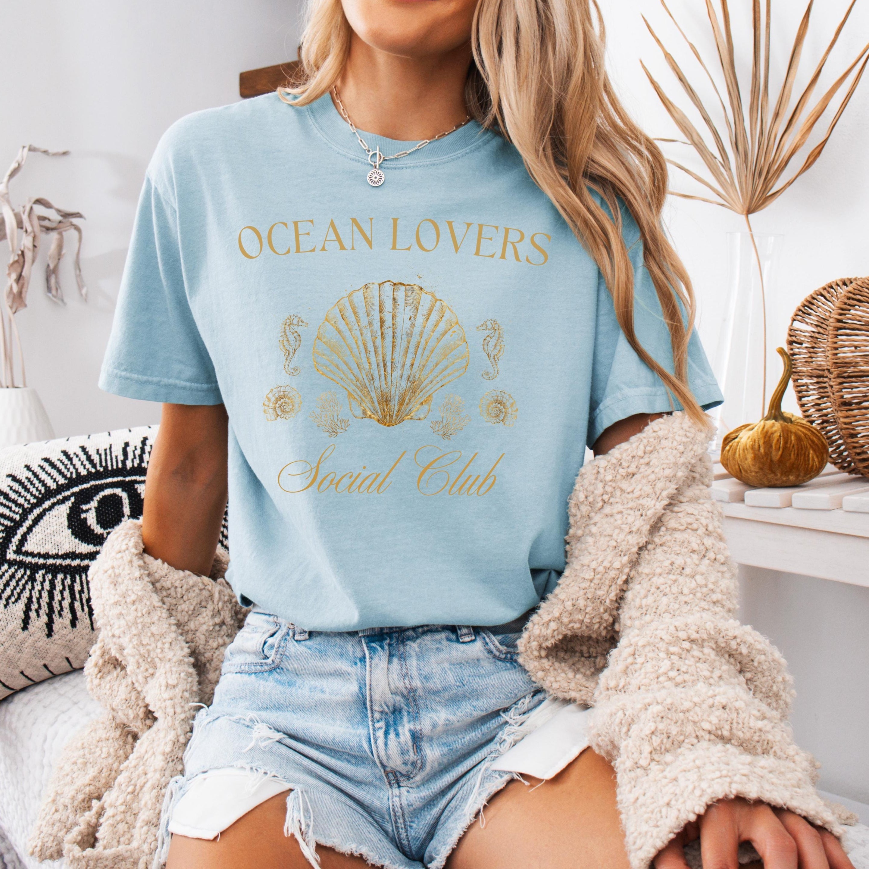 Ocean Lovers Tee