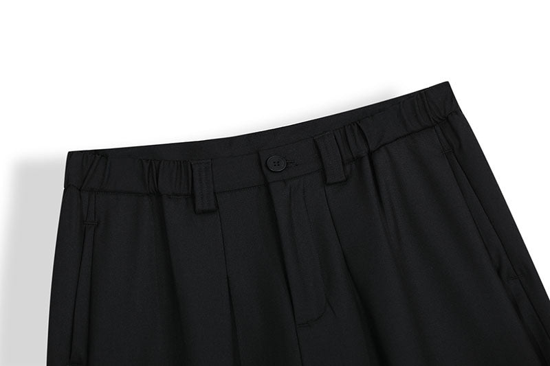 Pleated Baggy Shorts