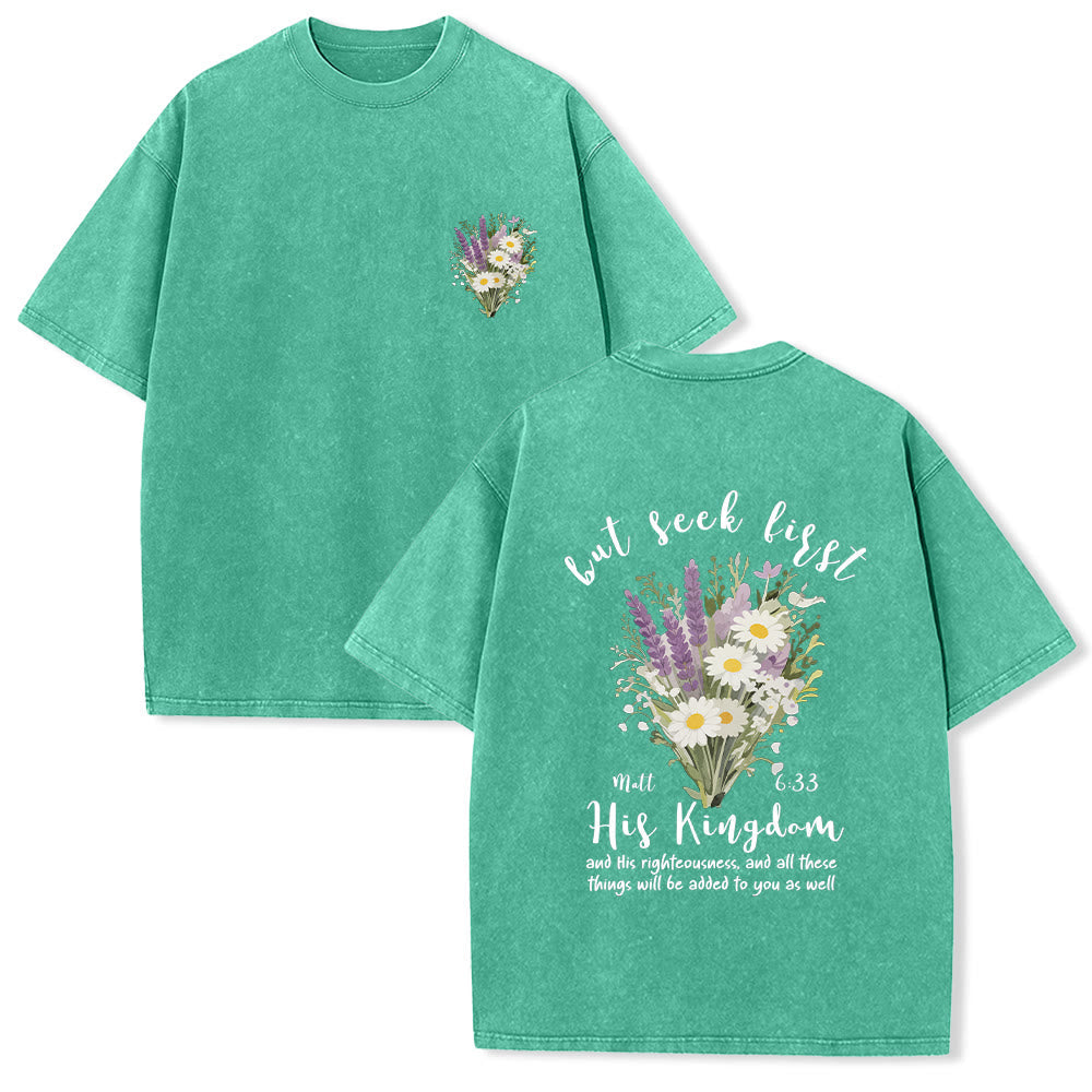 Christianartworkshop Tiny Lavender Daisy Bouquet Large Back Floral Arrangement Inspirational Verse Washed T-Shirt