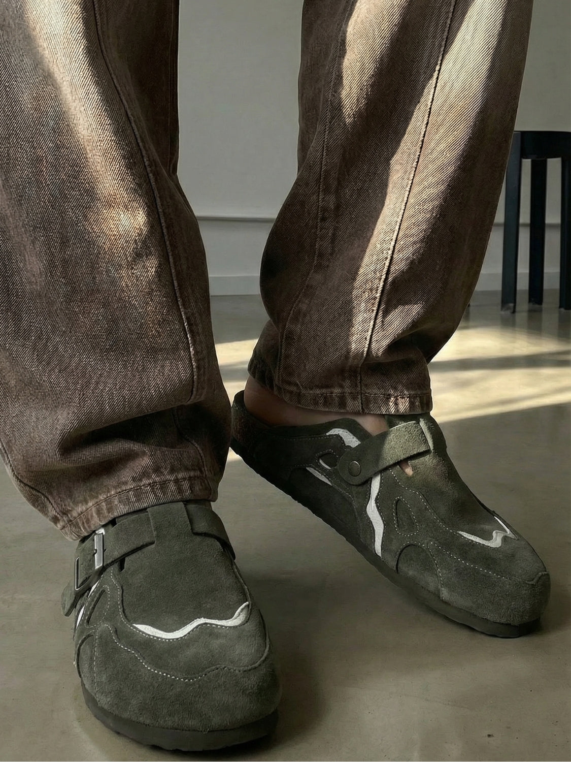 Wavey Clogs - Grey