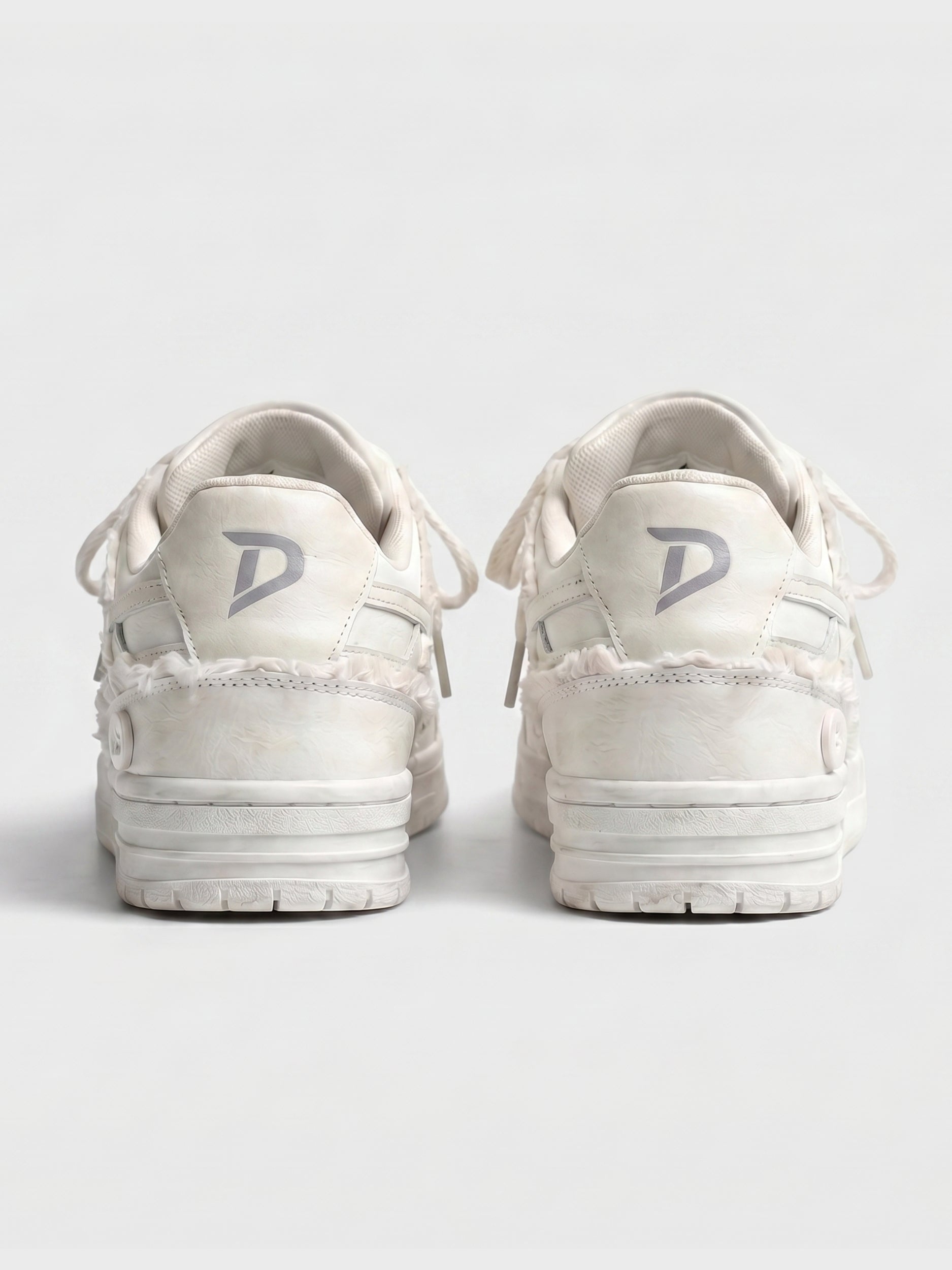 DCRB Broken Creme Sneakers