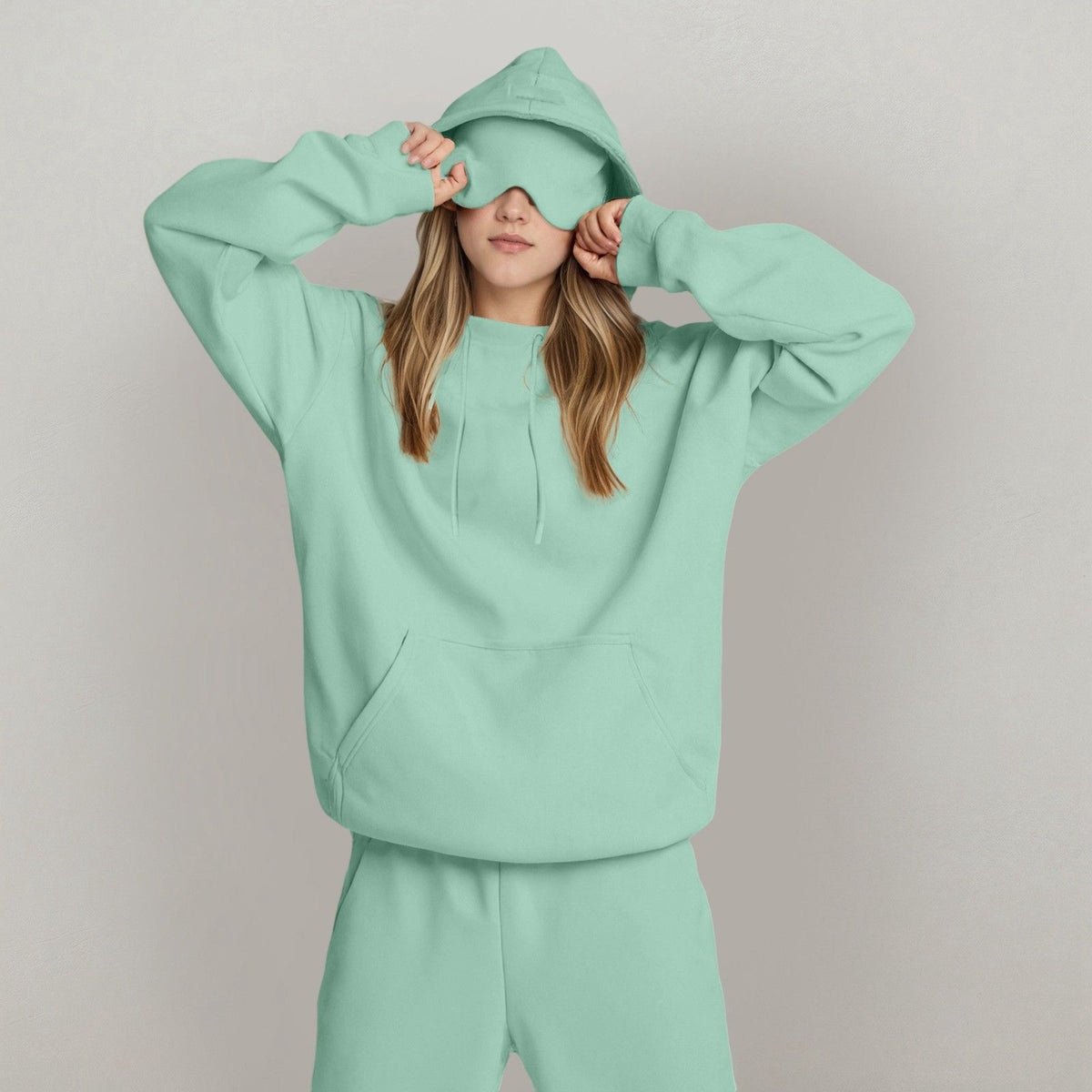 Off-Duty Eye Mask Lounge