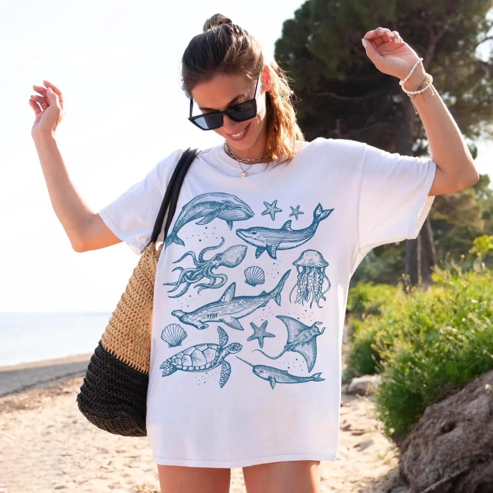 Ocean Animals Tee V10